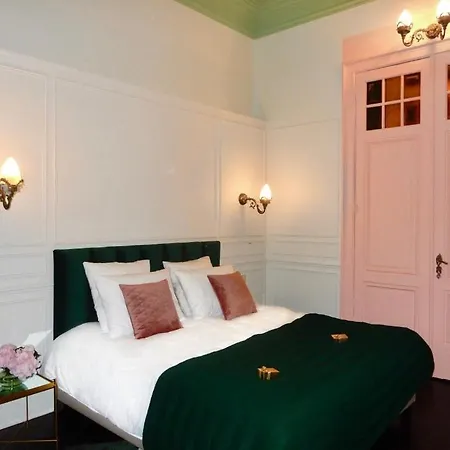 Apartment B&B Baron Osy Suite Second Garden Antwerp